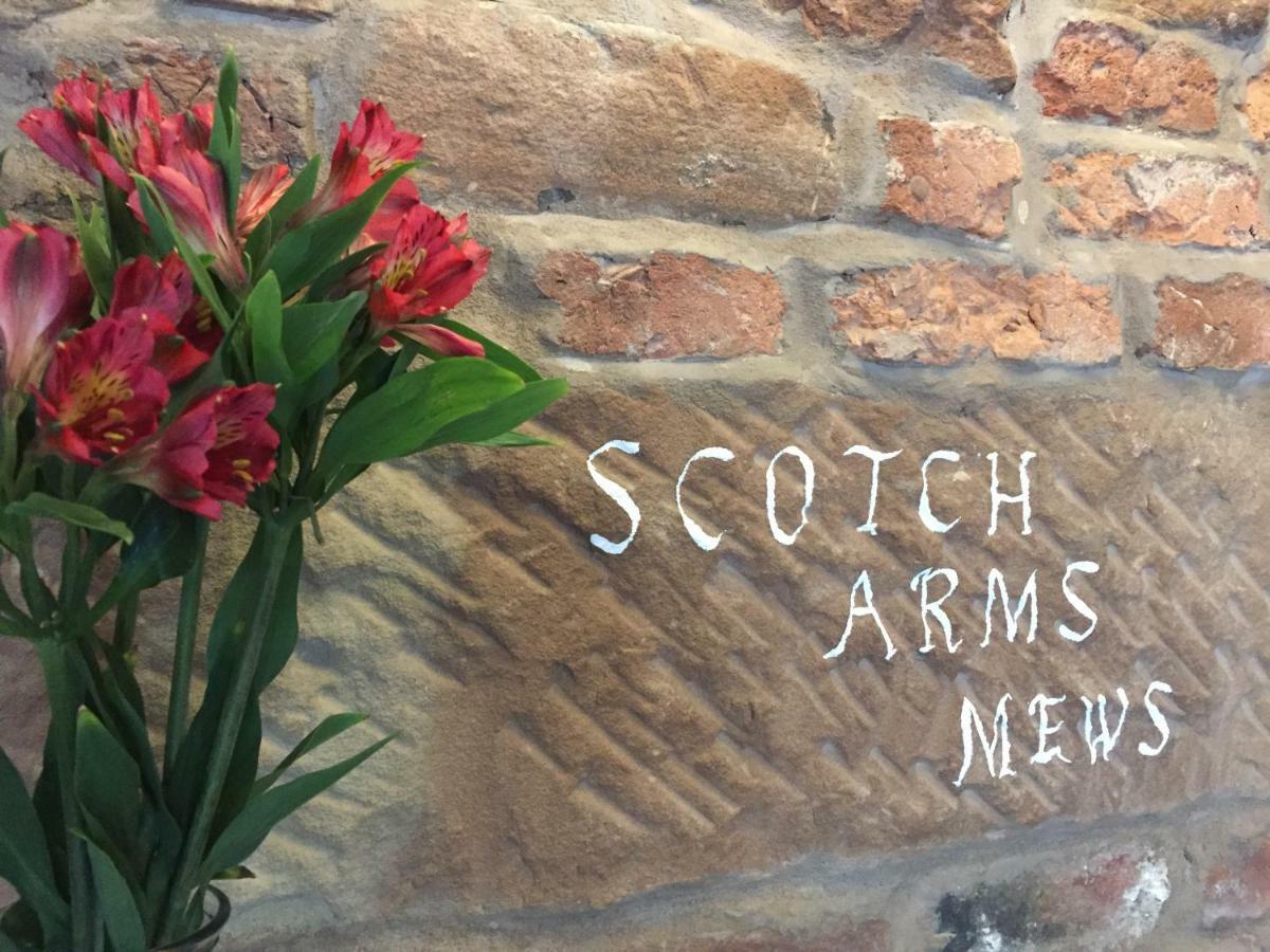 Scotch Arms Mews Bed & Breakfast Brampton  Buitenkant foto